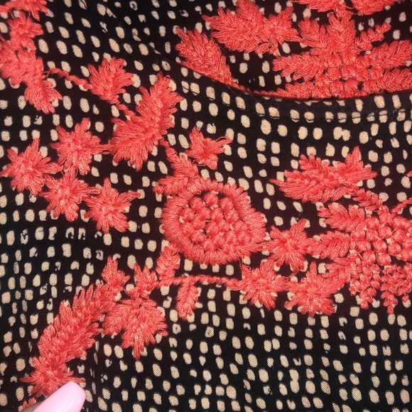 Embroidered top - Picture 4 of 4